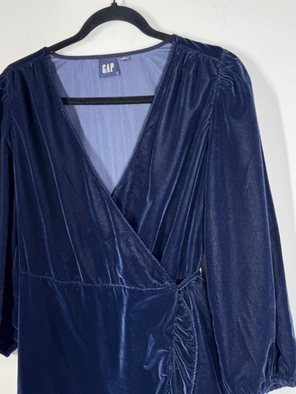 GAP Velvet Wrap Dress Navy Blue Size M Ruffle Hem Holiday Party Formal Chic - Picture 3 of 13